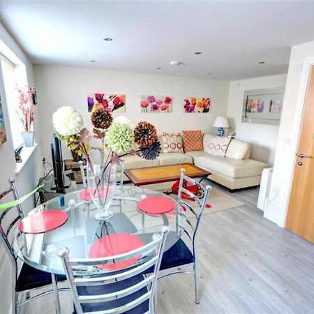 Hotties House - Two-Bed Cottage, Dog-Friendly & Off-Street Parking - Σκάρμπορο Εξωτερικό φωτογραφία
