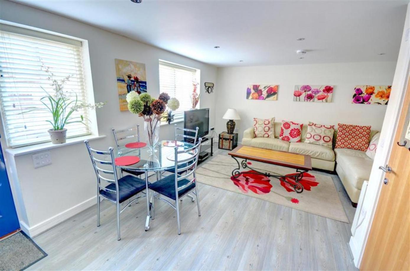 Hotties House - Two-Bed Cottage, Dog-Friendly & Off-Street Parking - Σκάρμπορο Εξωτερικό φωτογραφία