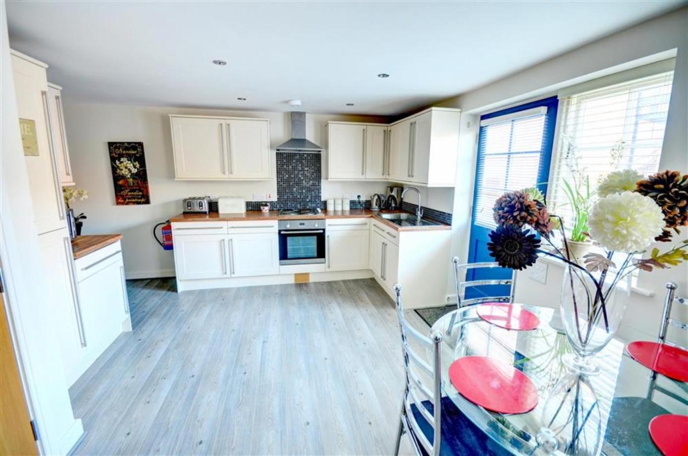 Hotties House - Two-Bed Cottage, Dog-Friendly & Off-Street Parking - Σκάρμπορο Εξωτερικό φωτογραφία